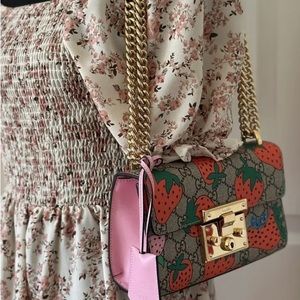 Gucci Strawberry Padlock GG Supreme Coated Canvas Chain Shoulder Bag
